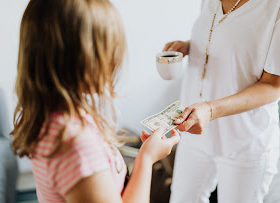 Tips to teach your kids about money.