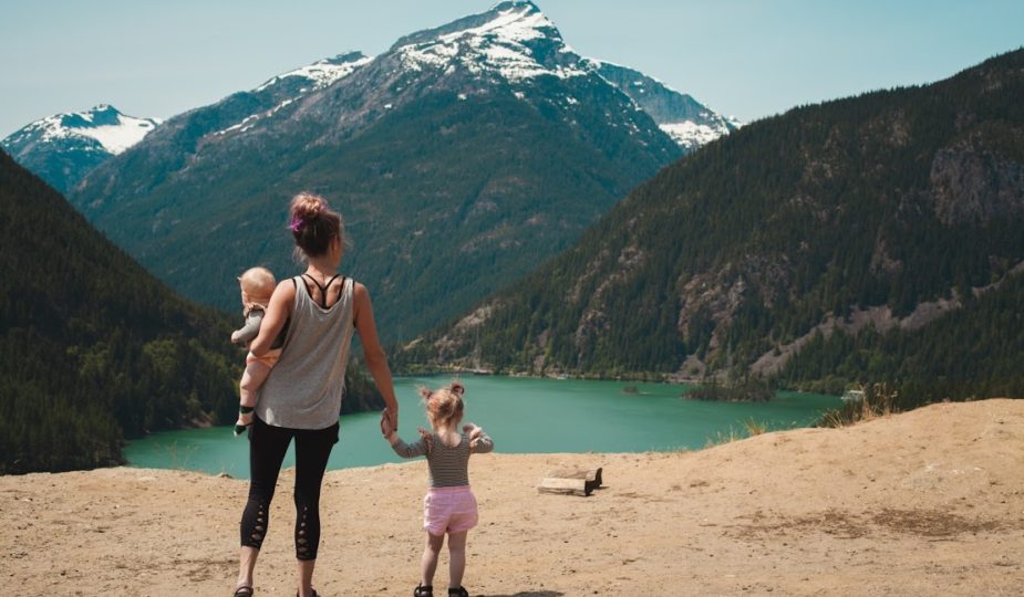 11 tips to make your life easier when traveling with your baby